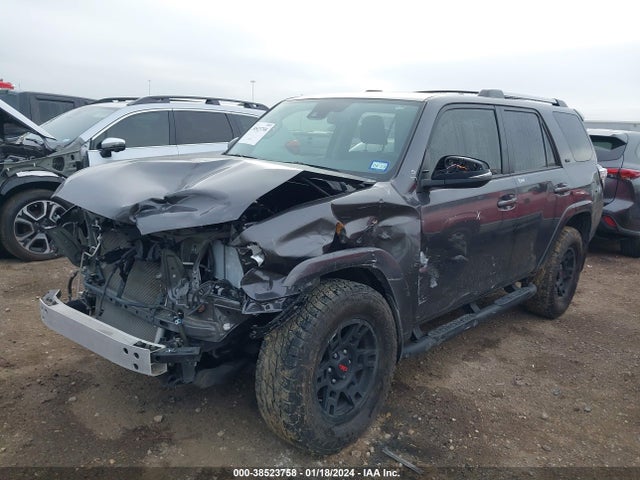Toyota 4runner Sr5 Premium 2022 JTEFU5JR5N5269643 Image 2