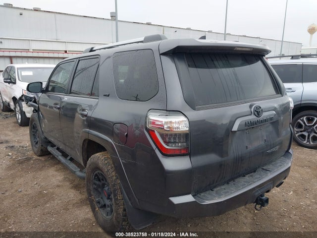 Toyota 4runner Sr5 Premium 2022 JTEFU5JR5N5269643 Image 3