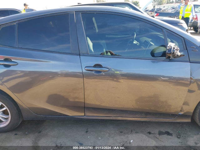 Toyota Prius Four 2016 JTDKARFU5G3025585 Image 13