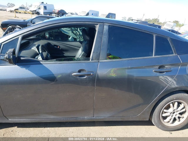 Toyota Prius Four 2016 JTDKARFU5G3025585 Image 14