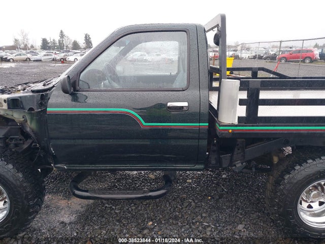 1990 TOYOTA PICKUP 1/2 TON SHT WHEELBASE DLX VIN: JT4VN01D3L2006733