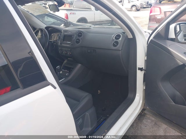 WVGAV7AX9GW531257 Volkswagen TIGUAN S