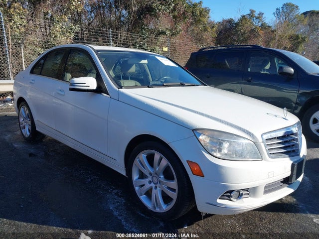 2011 MERCEDES-BENZ C 300 LUXURY/SPORT VIN: WDDGF5EBXBR157804