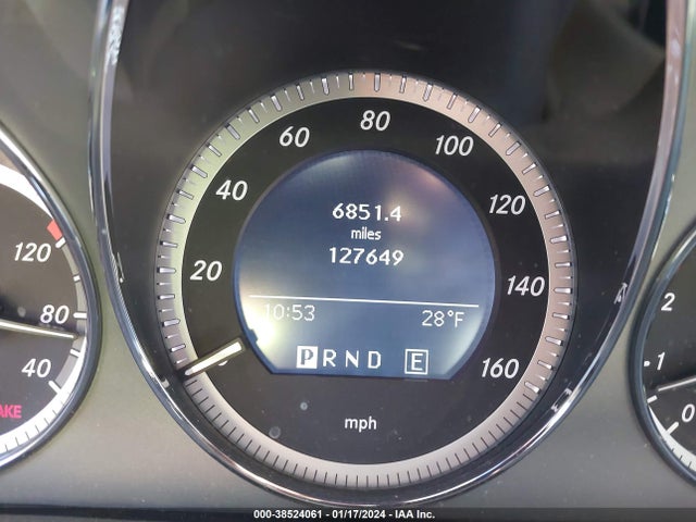 2011 MERCEDES-BENZ C 300 LUXURY/SPORT VIN: WDDGF5EBXBR157804
