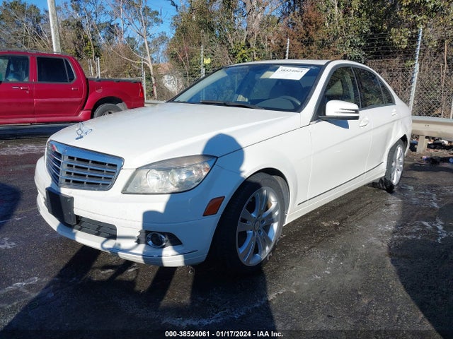 2011 MERCEDES-BENZ C 300 LUXURY/SPORT VIN: WDDGF5EBXBR157804