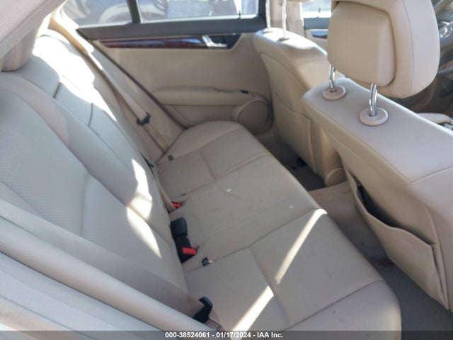 2011 MERCEDES-BENZ C 300 LUXURY/SPORT VIN: WDDGF5EBXBR157804