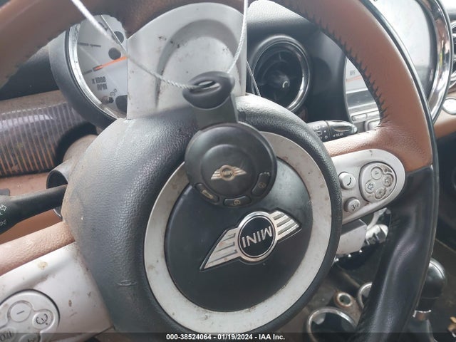 2010 MINI COOPER S WMWMF7C51ATZ72008 Photo 10