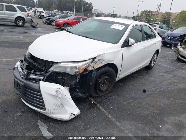 Toyota CAMRY LE 2016 4T4BF1FK5GR523170 Image 2