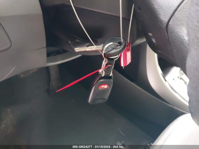 2012 HYUNDAI ELANTRA GLS VIN: 5NPDH4AE6CH081623