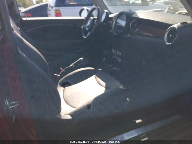 2008 MINI COOPER WMWMF33528TT68258 Photo 4