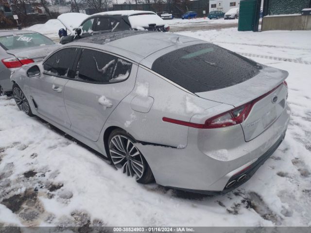 KNAE25LA1J6021985 KIA Stinger Premium