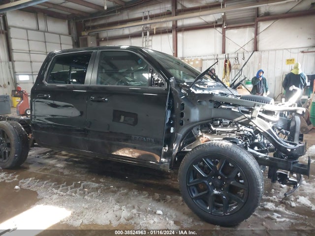 RAM 1500 Laramie  4x4 5'7 Box 2022 1C6SRFJT5NN387916 main image