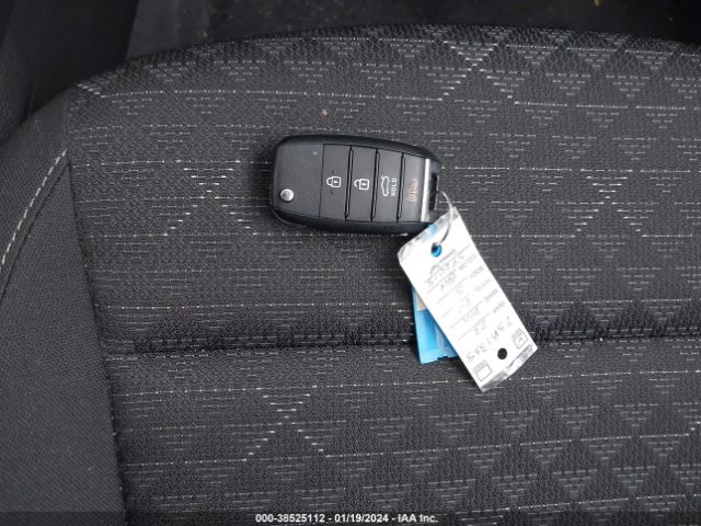 3KPA25AD0PE596015 KIA Rio 5-door S
