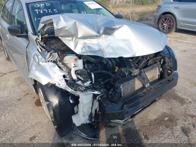 3VW2K7AJ4FM404439 Volkswagen Jetta 2.0l S