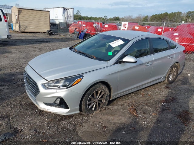 Hyundai SONATA SE 2019 5NPE24AF6KH755914 Image 2