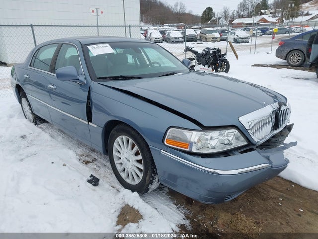 2003 LINCOLN TOWN CAR SIGNATURE/SIGNATURE PREMIUM VIN: 1LNHM82W83Y645276