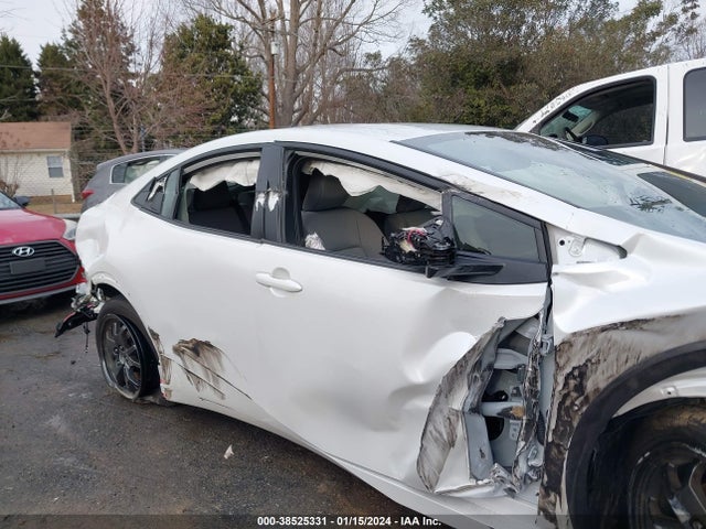 Toyota Prius Le 2023 JTDACAAU4P3000899 Image 13