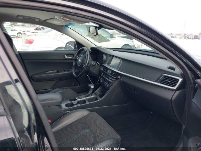 2019 KIA OPTIMA S VIN: 5XXGT4L30KG366352