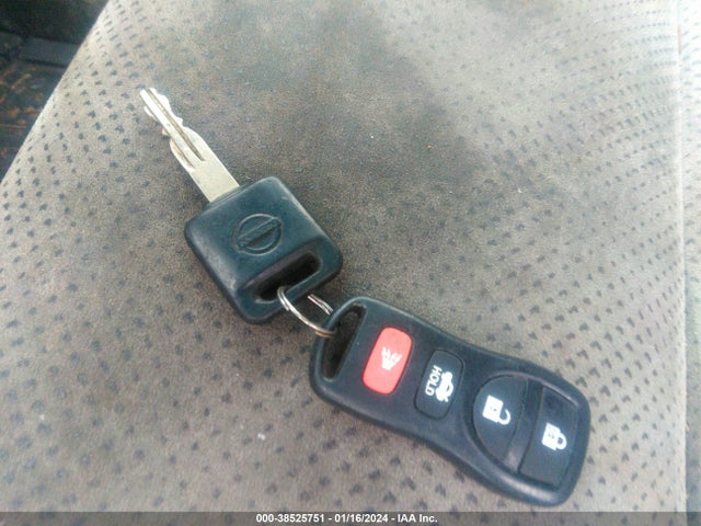 2002 NISSAN MAXIMA SE VIN: JN1DA31D02T414059