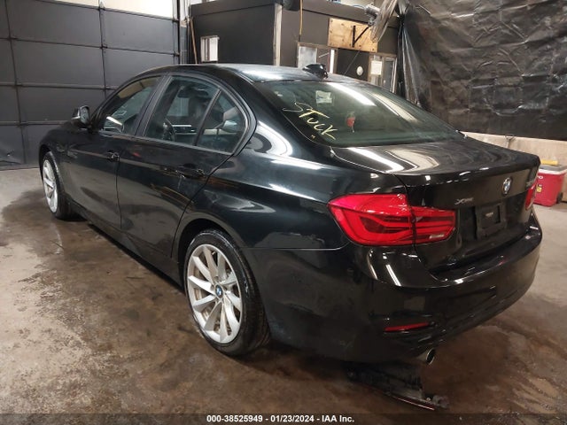 BMW 320i Xdrive 2018 WBA8A3C56JA488615 Image 3