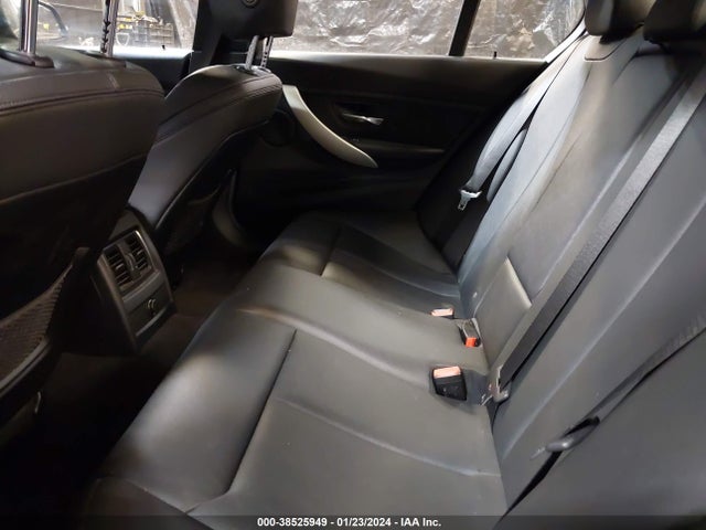 BMW 320i Xdrive 2018 WBA8A3C56JA488615 Image 8