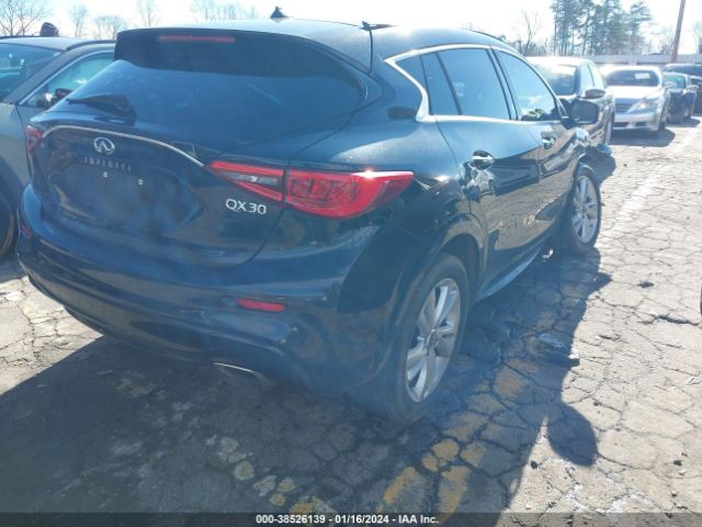 SJKCH5CP8HA035254 Infiniti Qx30 Luxury