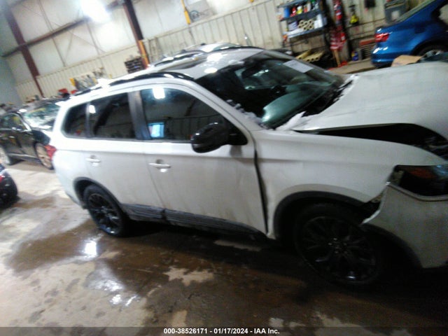 Mitsubishi Outlander Le 2018 JA4AZ3A34JZ021462 Image 13