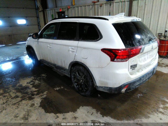 Mitsubishi Outlander Le 2018 JA4AZ3A34JZ021462 Image 3