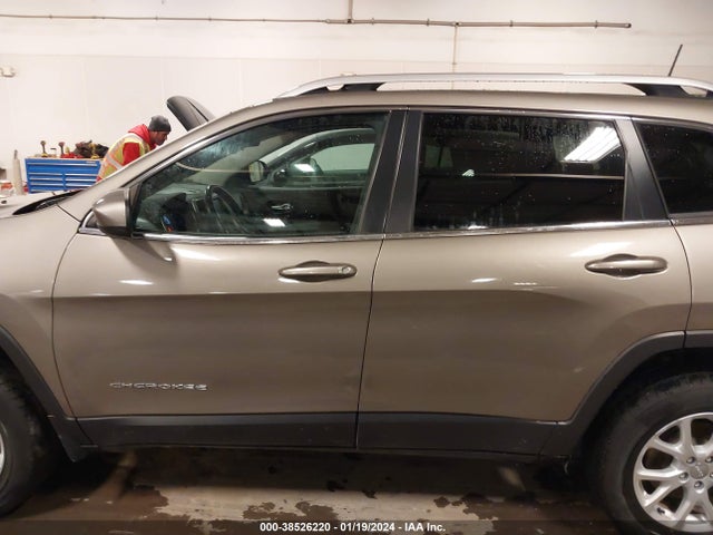 Jeep Cherokee Latitude 2016 1C4PJMCS9GW285482 Image 15