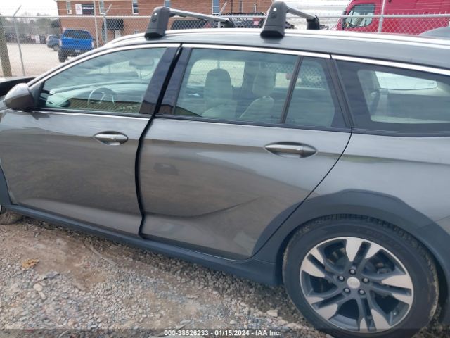 W04GU8SX1J1140382 Buick Regal Tourx Preferred