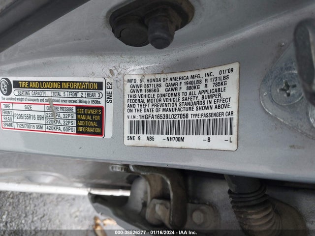 2009 HONDA CIVIC LX VIN: 1HGFA16539L027058