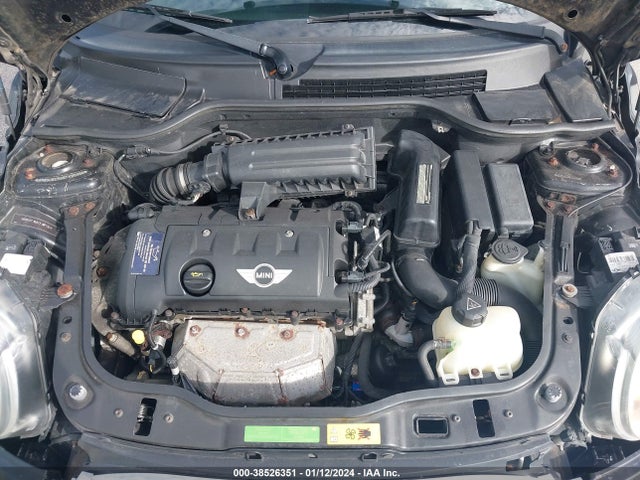 2011 MINI COOPER WMWSU3C58BTX95996 Photo 9