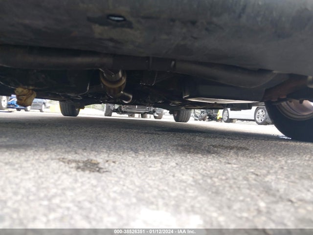 2011 MINI COOPER WMWSU3C58BTX95996 Photo 5