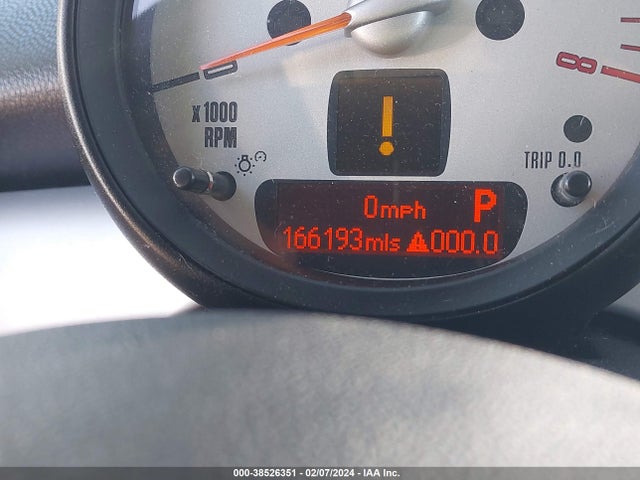 2011 MINI COOPER WMWSU3C58BTX95996 Photo 6