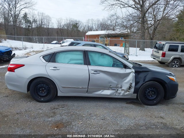 Nissan Altima 2.5 S 2017 1N4AL3APXHN354881 Image 14