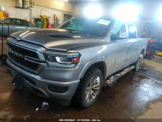 RAM 1500 Laramie  4x4 5'7 Box 2020 1C6SRFJT0LN149064 Image 2