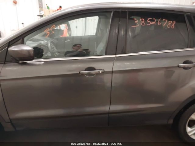 1FMCU9G9XGUA11483 Ford ESCAPE SE