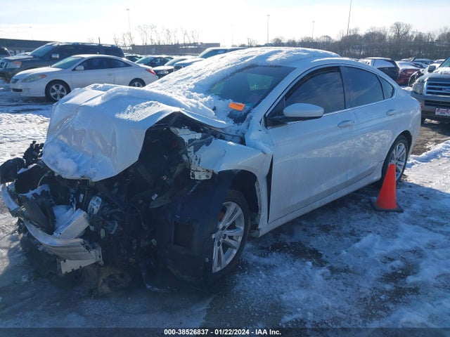 Chrysler 200 Limited 2015 1C3CCCAB2FN611282 Image 2