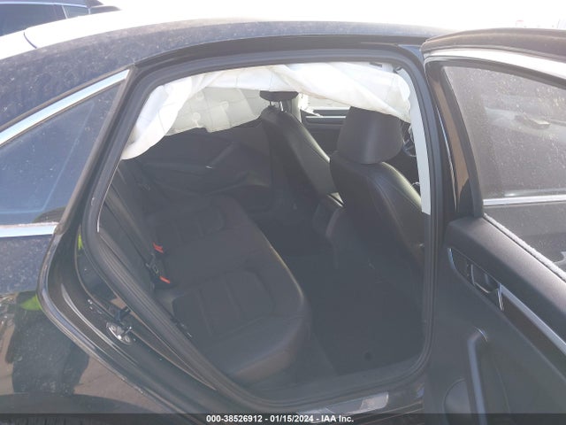 1VWDT7A31HC036913 Volkswagen Passat 1.8t R-line
