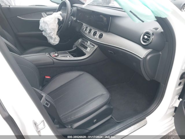 W1KZF8DB8NB097840 Mercedes-Benz E 350