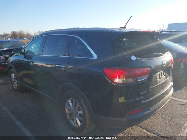 2017 KIA SORENTO 3.3L LX VIN: 5XYPG4A55HG191190