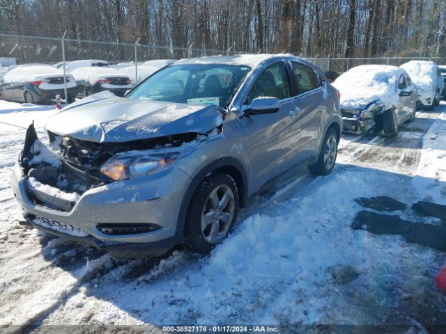 3CZRU6H32JG708464 Honda HR-V LX