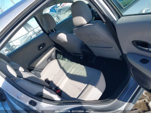 3CZRU6H32JG708464 Honda HR-V LX