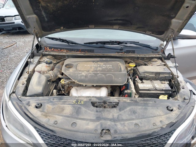 Chrysler 200 Limited 2015 1C3CCCABXFN580007 Image 10