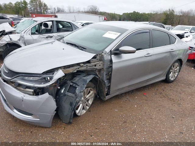 Chrysler 200 Limited 2015 1C3CCCABXFN580007 Image 2