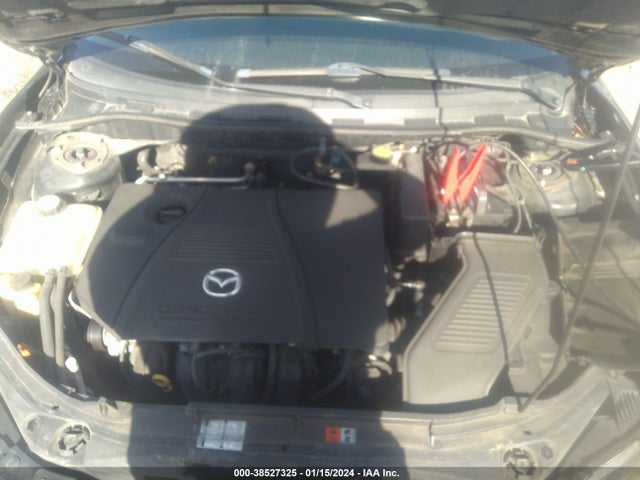 2005 MAZDA MAZDA3 S VIN: JM1BK323251328484