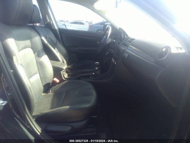 2005 MAZDA MAZDA3 S VIN: JM1BK323251328484