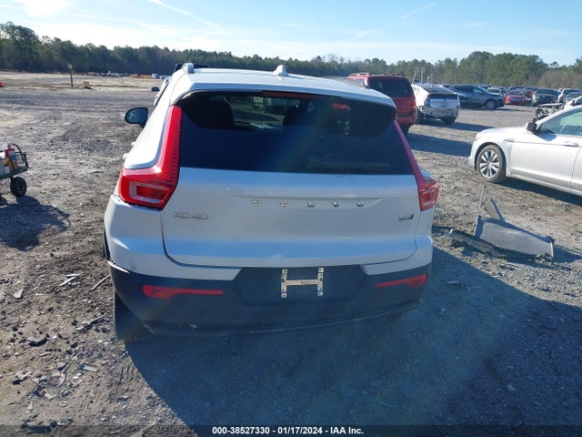 YV4L12UW6P2977997 Volvo Xc40 B5 Plus Dark Theme
