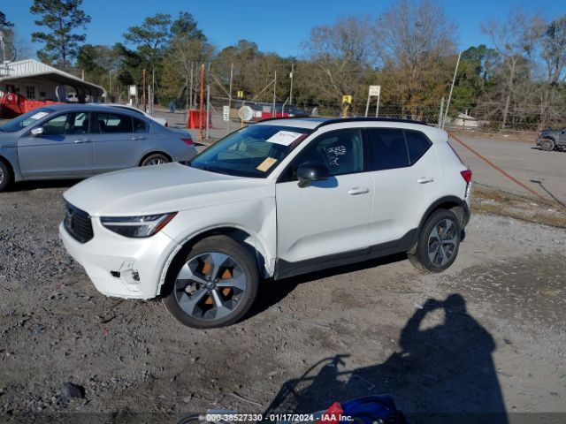 2023 VOLVO XC40 YV4L12UW6P2977997 Photo 1