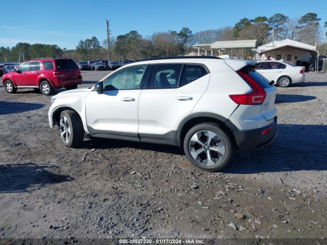 2023 VOLVO XC40 YV4L12UW6P2977997 Photo 2